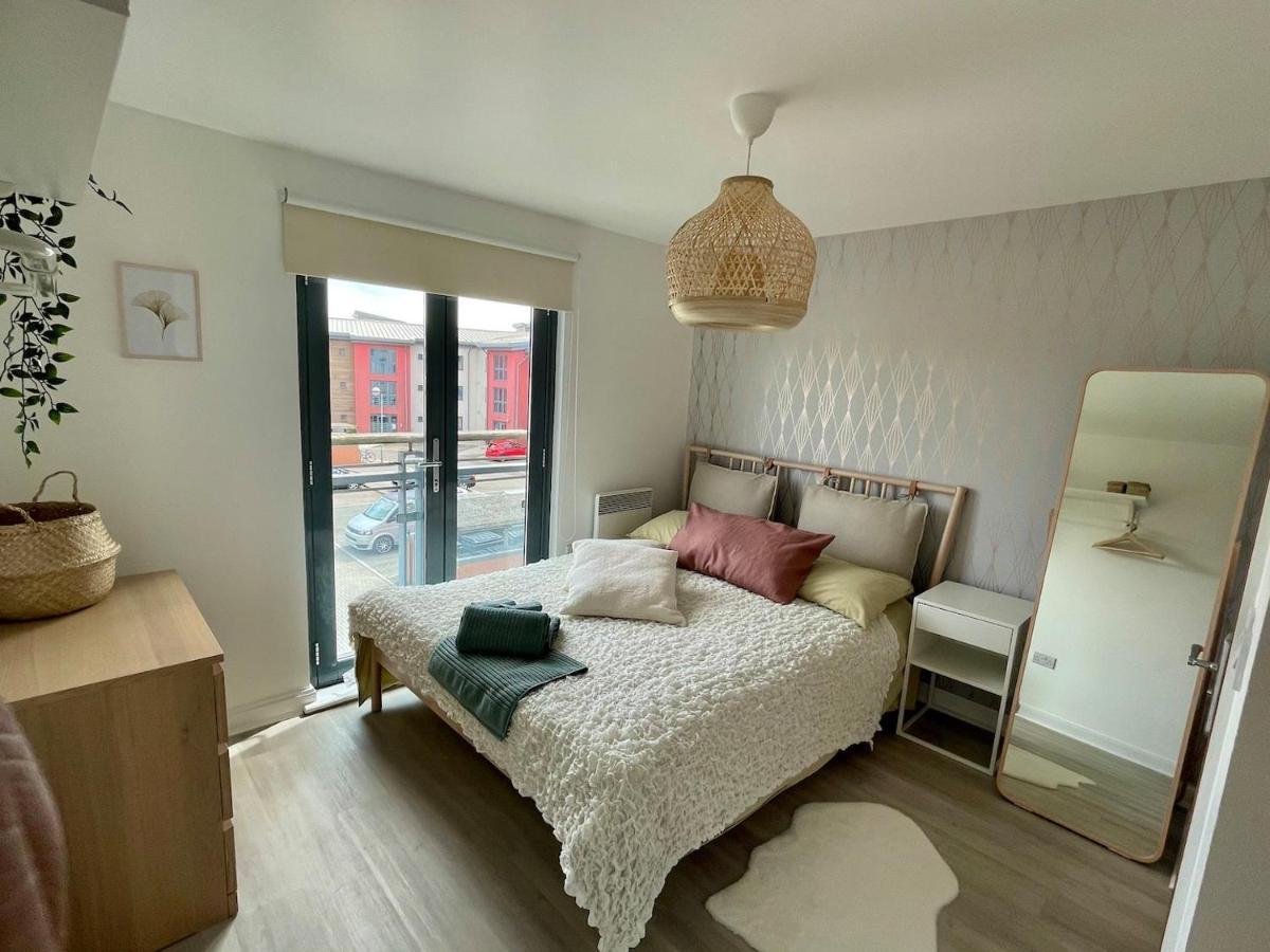 Family Friendly Maritime Apartment Swansea Esterno foto