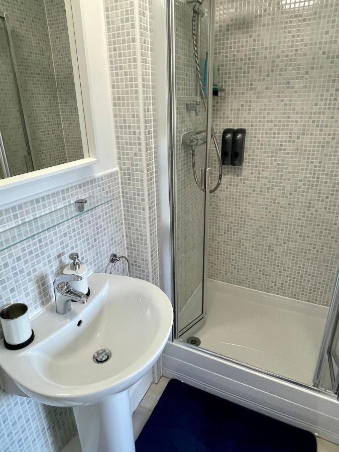 Family Friendly Maritime Apartment Swansea Esterno foto